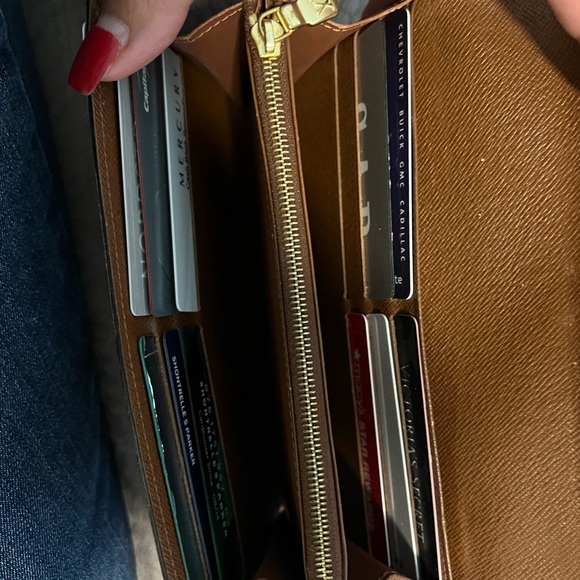 SOLD SOLD SOLD - Picture 3 of 4